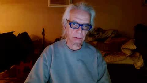 Snapshot of tom112292014 chatting on 02/18/25, 02:38 tom112292014 online show from 02/18/25, 02:38
