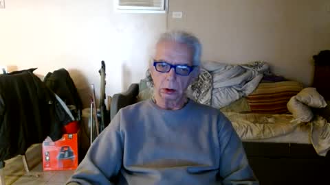 Snapshot of tom112292014 chatting on 02/23/25, 04:02 tom112292014 online show from 02/23/25, 04:02
