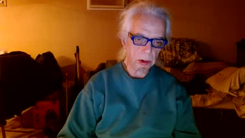 Snapshot of tom112292014 chatting on 03/04/25, 03:22 tom112292014 online show from 03/04/25, 03:22
