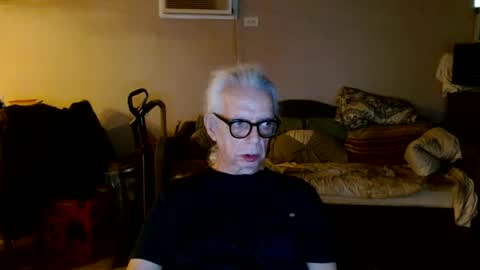 Snapshot of tom112292014 chatting on 09/12/25, 11:21 tom112292014 online show from 09/12/25, 11:21
