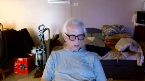 Snapshot of tom112292014 chatting on 09/15/25, 05:57 tom112292014 online show from 09/15/25, 05:57