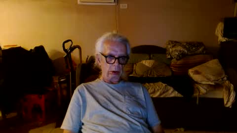 Snapshot of tom112292014 chatting on 09/18/25, 01:18 tom112292014 online show from 09/18/25, 01:18
