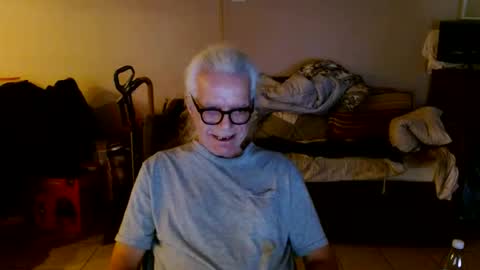 Snapshot of tom112292014 chatting on 09/22/25, 12:40 tom112292014 online show from 09/22/25, 12:40