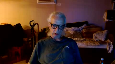 Snapshot of tom112292014 chatting on 09/30/25, 10:31 tom112292014 online show from 09/30/25, 10:31