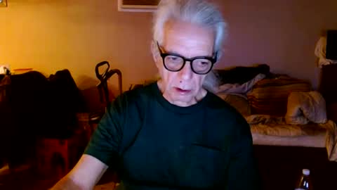 Snapshot of tom112292014 chatting on 10/02/25, 11:39 tom112292014 online show from 10/02/25, 11:39