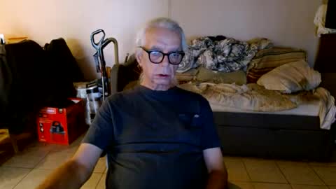 Snapshot of tom112292014 chatting on 10/06/25, 05:32 tom112292014 online show from 10/06/25, 05:32