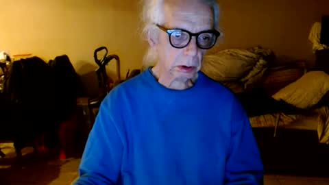Snapshot of tom112292014 chatting on 10/18/25, 02:36 tom112292014 online show from 10/18/25, 02:36