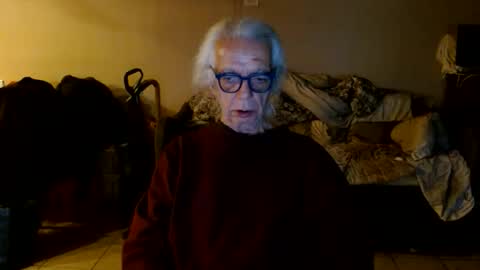 Snapshot of tom112292014 chatting on 05/09/26, 01:22 tom112292014 online show from 05/09/26, 01:22