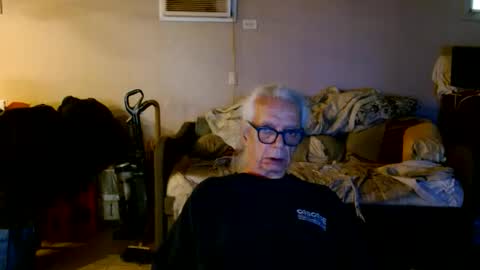 Snapshot of tom112292014 chatting on 05/31/26, 02:35 tom112292014 online show from 05/31/26, 02:35