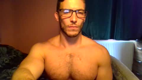 tom90ukx online show from 10/21/25, 10:27