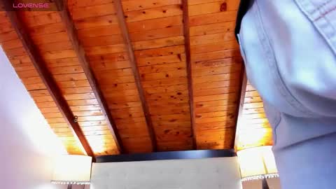   online show from 10/18/25, 01:01