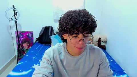 Tom Blue online show from 03/29/26, 03:45