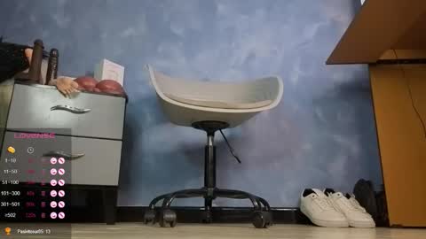 Snapshot of tom_brown12 chatting on 02/11/26, 12:54 Tom online show from 02/11/26, 12:54