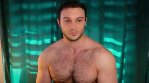 Tom online show from 04/01/26, 07:31