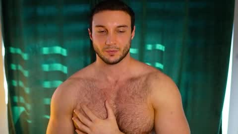 Tom online show from 04/10/26, 06:18