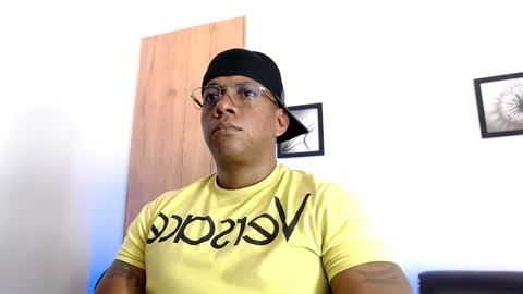 Snapshot of tom_miller chatting on 02/19/25, 05:27 Tom Miller online show from 02/19/25, 05:27