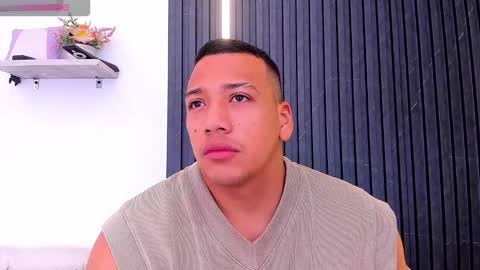 Tom muscle1 online show from 10/09/25, 11:52