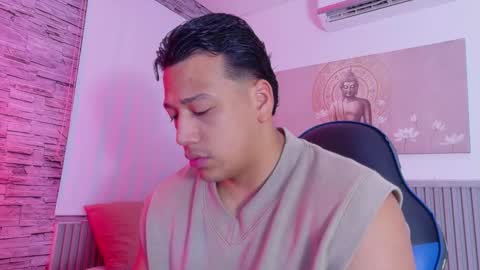 Tom muscle1 online show from 03/18/26, 11:57