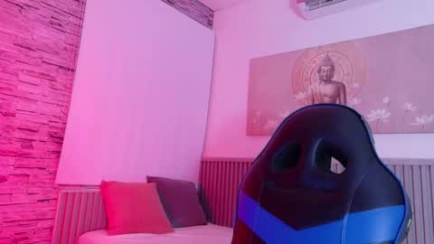 Tom muscle1 online show from 03/25/26, 12:00