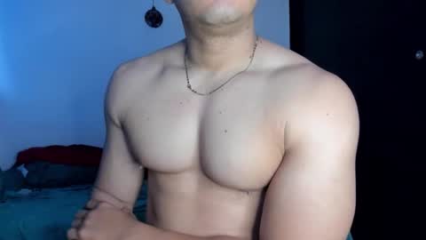 Snapshot of tom_sin_ chatting on 10/25/25, 11:07 Tom Sin online show from 10/25/25, 11:07