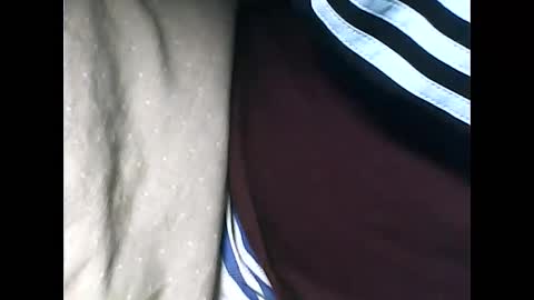 Snapshot of tomas0000 chatting on 01/15/25, 05:37 thomi online show from 01/15/25, 05:37