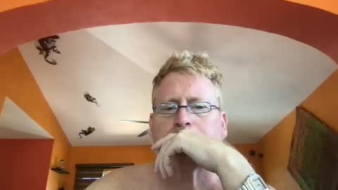 Hola online show from 09/17/25, 06:42