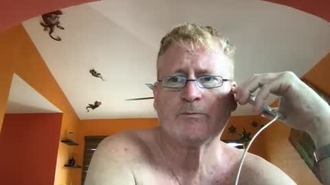 Hola online show from 09/26/25, 06:45