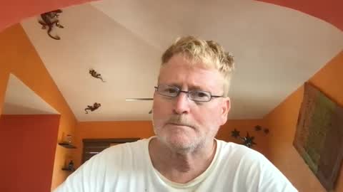 Hola online show from 10/20/25, 07:25