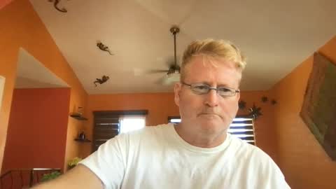 Hola online show from 10/30/25, 06:52