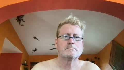 Snapshot of tomascausa chatting on 06/16/26, 11:51 Hola online show from 06/16/26, 11:51
