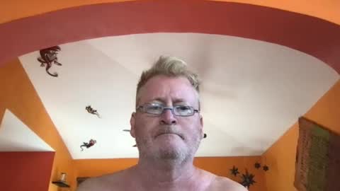 Hola online show from 08/04/26, 04:20