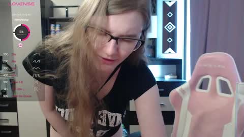 tomato_tease online show from 04/19/26, 11:31