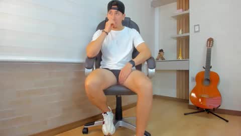 Tom Bardem online show from 12/15/25, 07:07