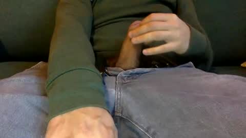 Snapshot of tombi125 chatting on 12/07/24, 03:30 tombi125 online show from 12/07/24, 03:30