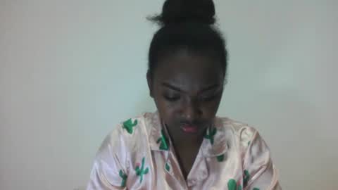 Snapshot of tomboasy chatting on 09/10/25, 11:54 tomboasy online show from 09/10/25, 11:54