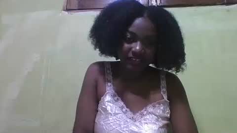 Snapshot of tomboasy chatting on 09/23/25, 05:05 tomboasy online show from 09/23/25, 05:05