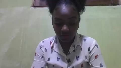 Snapshot of tomboasy chatting on 09/24/25, 03:15 tomboasy online show from 09/24/25, 03:15