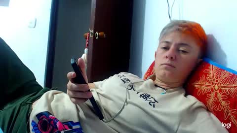 Snapshot of tomboyblue chatting on 12/12/24, 04:37 Blue online show from 12/12/24, 04:37