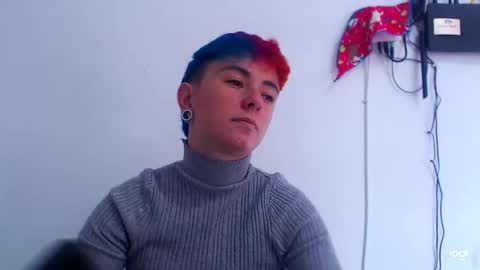 Snapshot of tomboyblue chatting on 12/17/24, 06:20 Blue online show from 12/17/24, 06:20