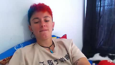 Snapshot of tomboyblue chatting on 12/18/24, 07:19 Blue online show from 12/18/24, 07:19