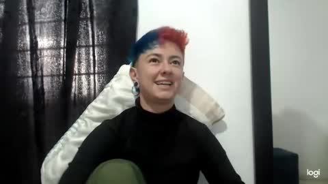 Snapshot of tomboyblue chatting on 12/27/24, 09:43 Blue online show from 12/27/24, 09:43