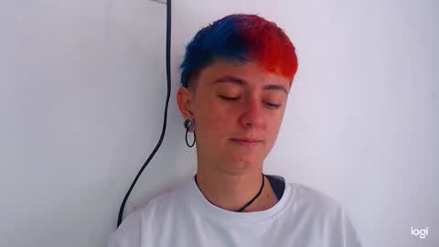 Snapshot of tomboyblue chatting on 12/28/24, 05:25 Blue online show from 12/28/24, 05:25