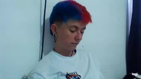 Snapshot of tomboyblue chatting on 12/28/24, 08:25 Blue online show from 12/28/24, 08:25