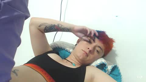 Snapshot of tomboyblue chatting on 01/11/25, 11:02 Blue online show from 01/11/25, 11:02