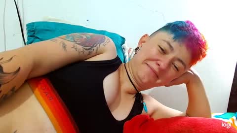 Snapshot of tomboyblue chatting on 01/21/25, 03:54 Blue online show from 01/21/25, 03:54