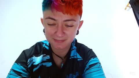 Snapshot of tomboyblue chatting on 02/05/25, 03:52 Blue online show from 02/05/25, 03:52