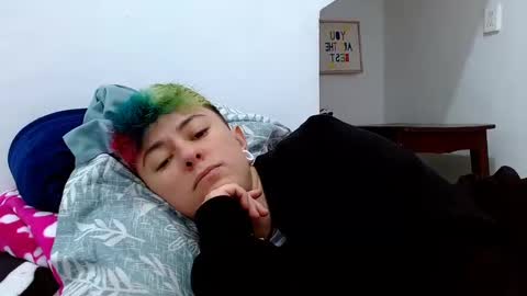 Snapshot of tomboyblue chatting on 10/08/25, 02:04 Blue online show from 10/08/25, 02:04