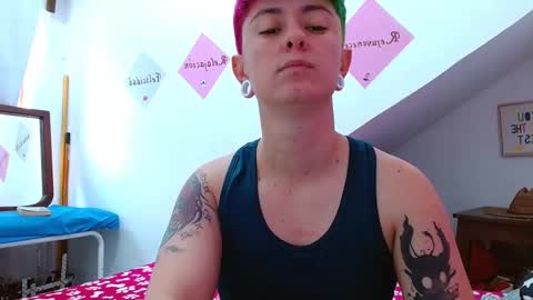 Snapshot of tomboyblue chatting on 10/27/25, 02:43 Blue online show from 10/27/25, 02:43