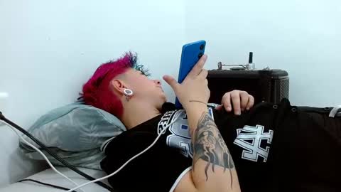 Snapshot of tomboyblue chatting on 11/01/25, 10:45 Blue online show from 11/01/25, 10:45