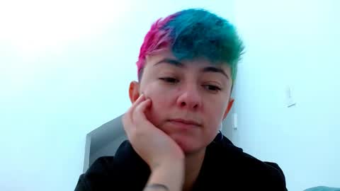 Snapshot of tomboyblue chatting on 11/12/25, 02:39 Blue online show from 11/12/25, 02:39